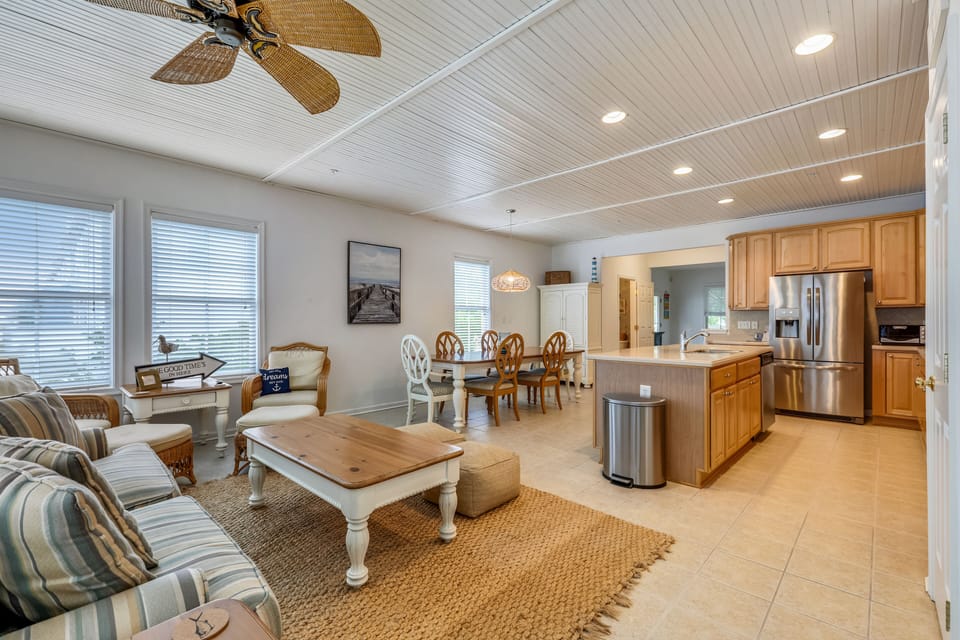 Large kitchen with additional TV space