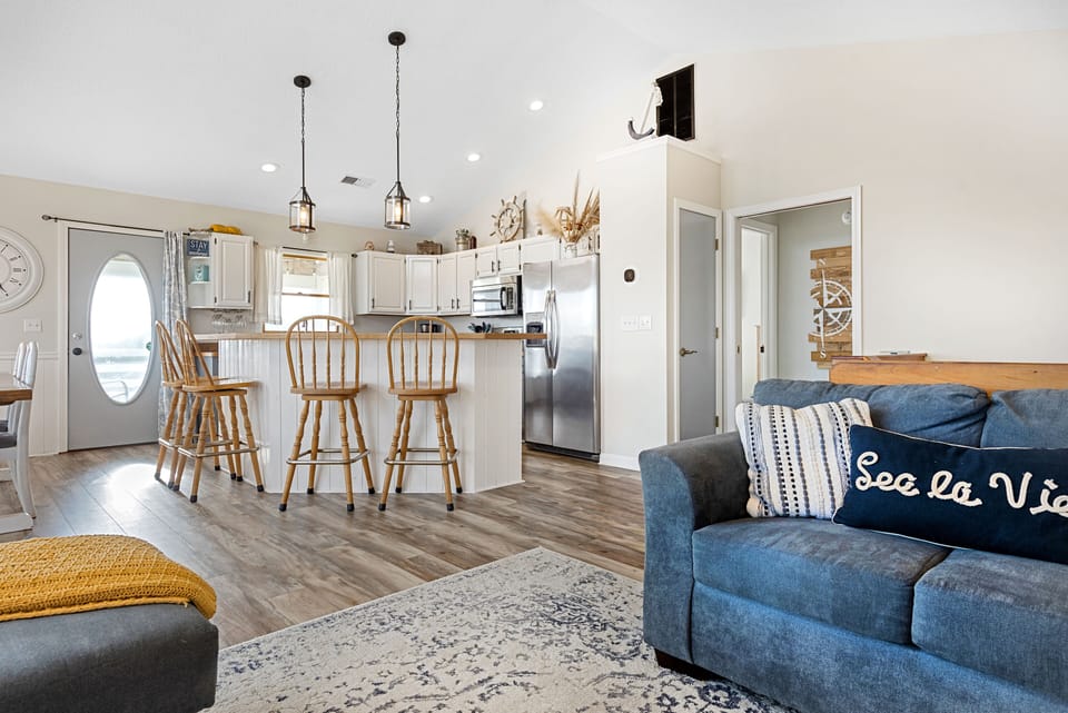 Sit back and chill while dinner is being cooked.