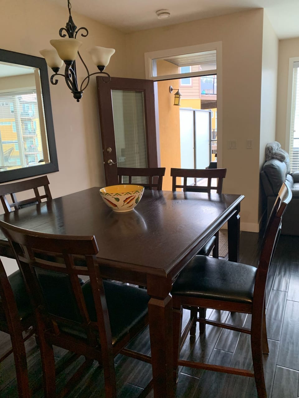 Dining room
