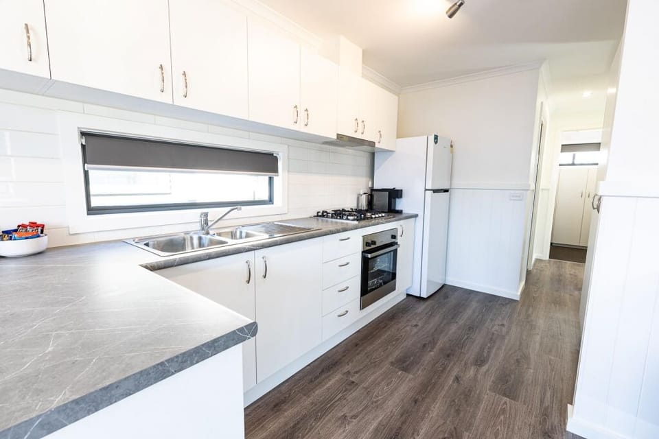 Superior 3 Bedroom Villa | Private kitchen | Mini-fridge, microwave, oven, stovetop
