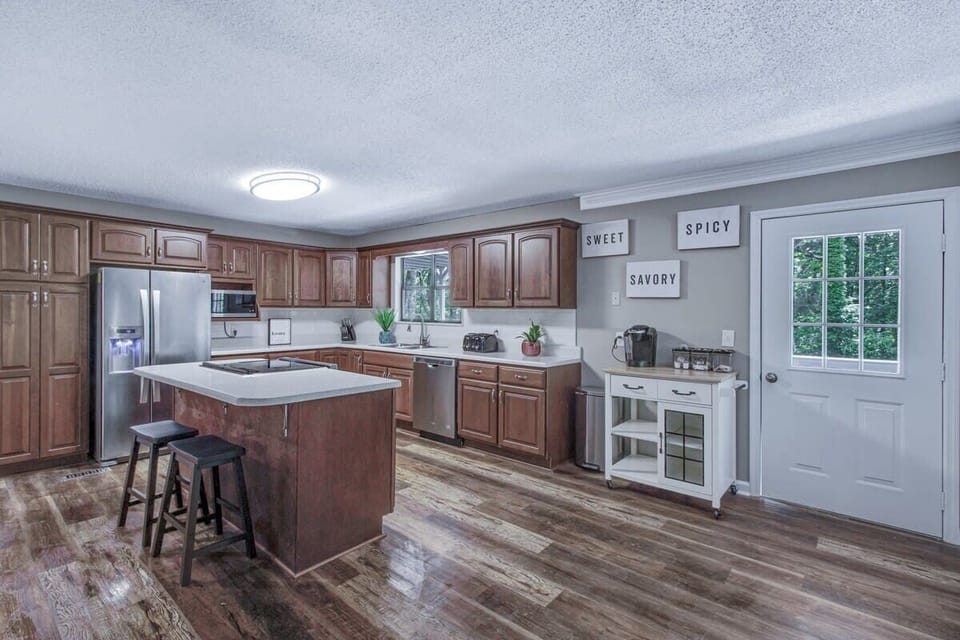 Kitchen 1
