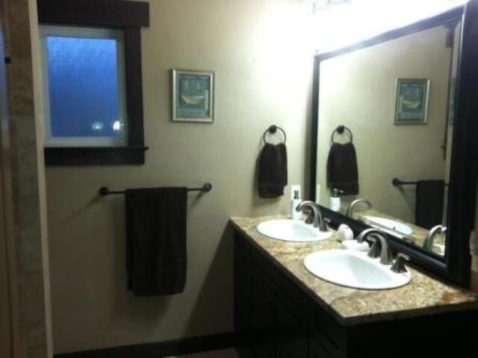 Upstairs Bath