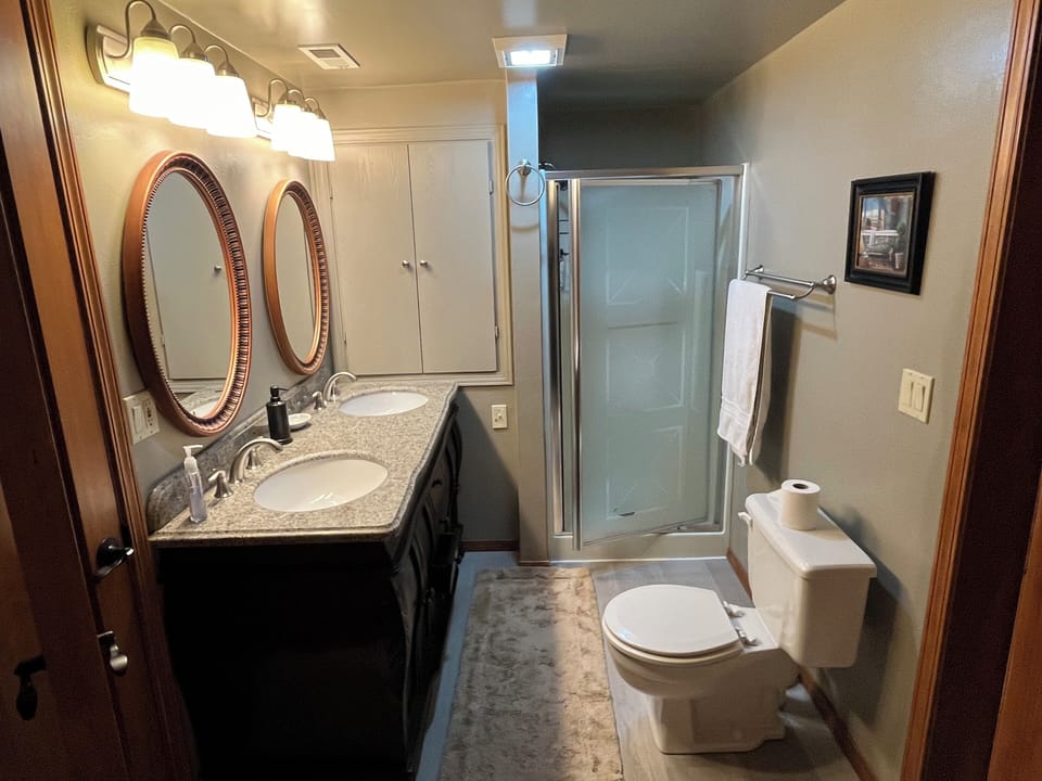 DOWNSTAIRS BATHROOM
