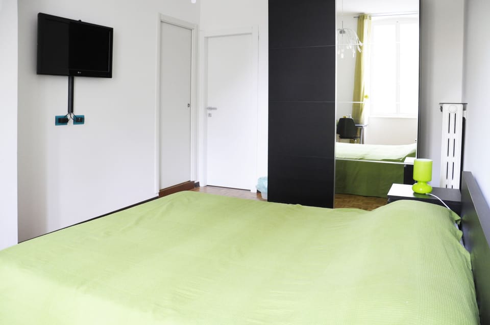 Double Room, Ensuite | Individually decorated, desk, laptop workspace, blackout drapes