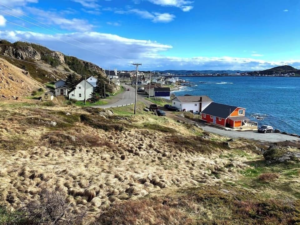 Centrally located on Twillingate's South Island, Spencer Salt-Side is within walking distance of restaurants, shops and museums and only a short drive to all that Twillingate has to offer.