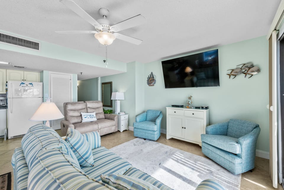 The living room is fabulous for movie night with the family.