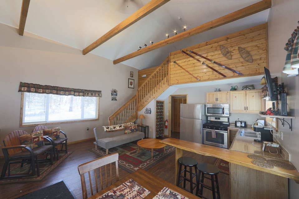Family Cabin, Ensuite (Willow Cabin) | Shared kitchen | Coffee/tea maker, electric kettle