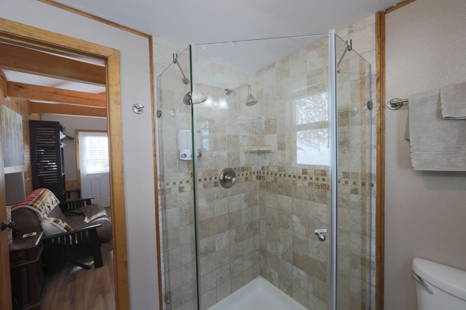 Superior Cabin, Ensuite (Spruce Cabin) | Bathroom