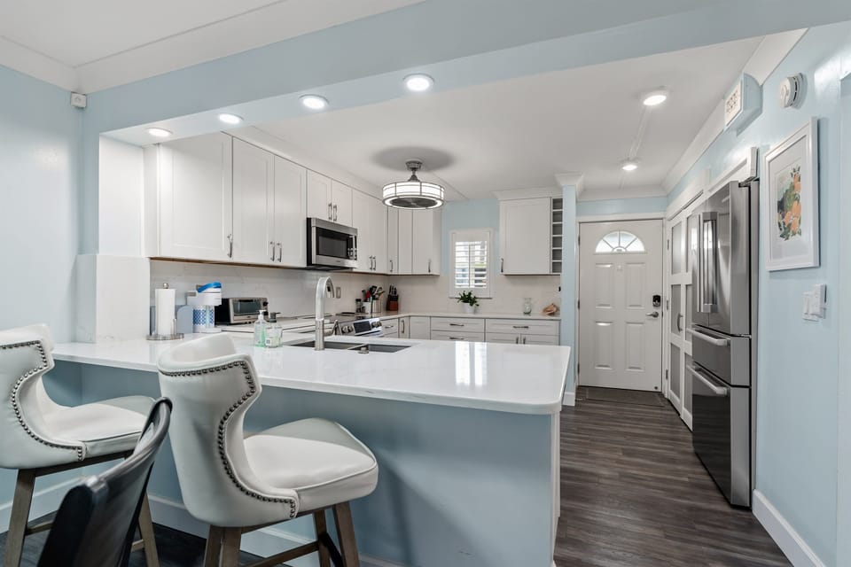 Barstool seats to enjoy time with Family