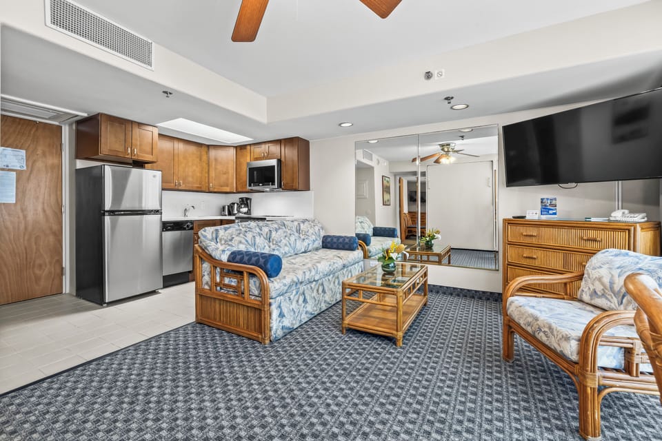 Standard Suite, 1 Bedroom, 2 Bathrooms (Palm) | In-room safe, individually furnished, blackout drapes