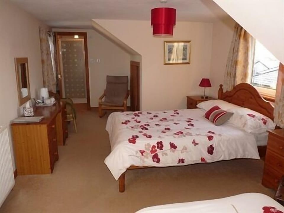 Twin Room, Private Bathroom