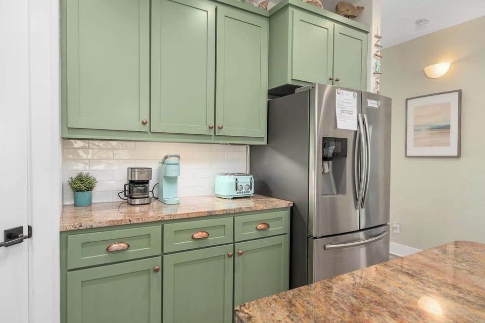 Whether you're brewing your morning coffee or preparing a feast, this kitchen is ready for it all!