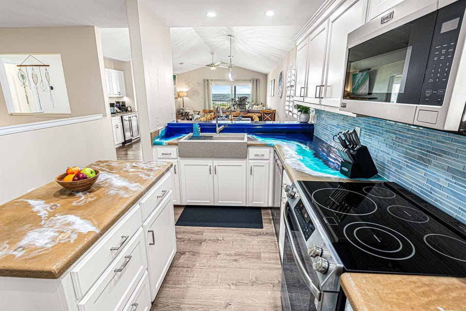 New Appliances and Custom Design!