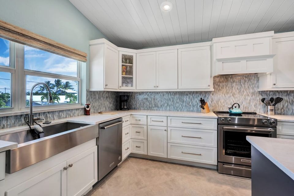 Kitchen view 3