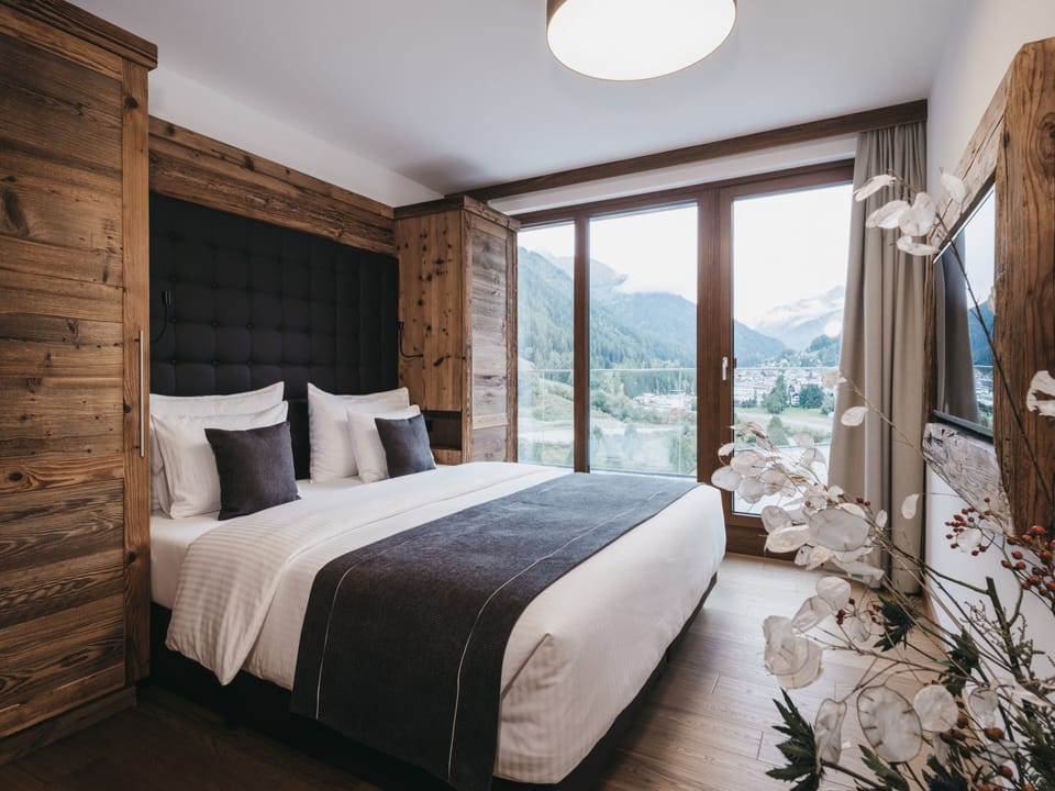 Drei Zimmer Apartment Deluxe | In-room safe, soundproofing, free WiFi, bed sheets
