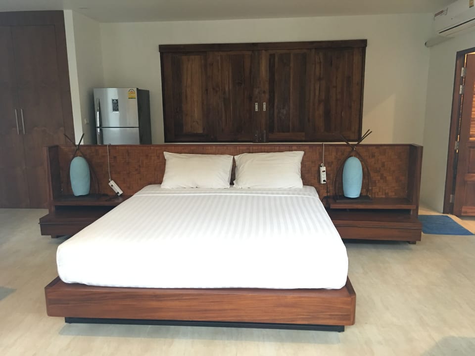 Deluxe Villa | Minibar, desk, rollaway beds (surcharge), WiFi (free)