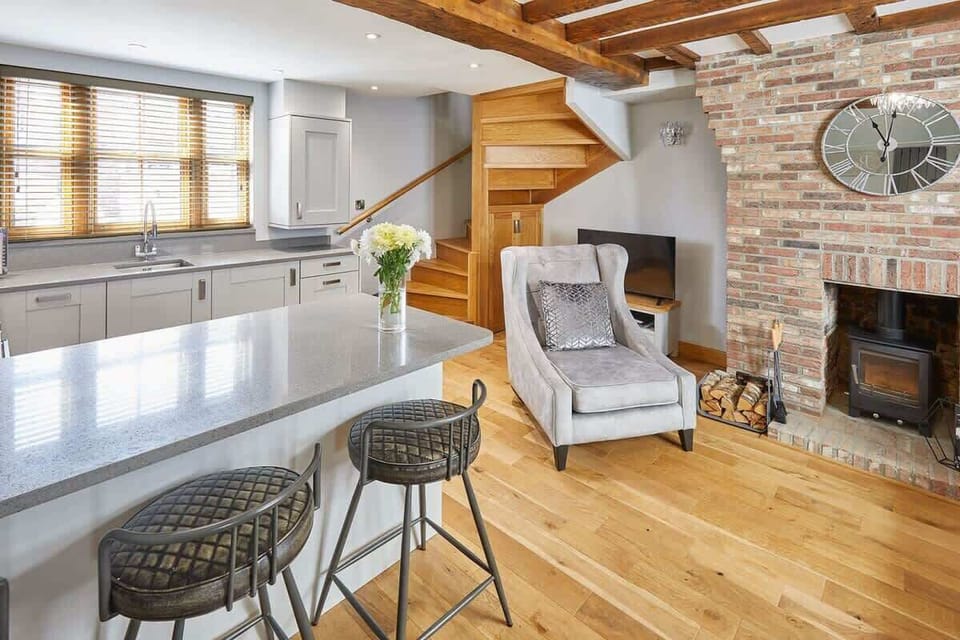 11 Bakehouse Yard, Whitby - Host & Stay
