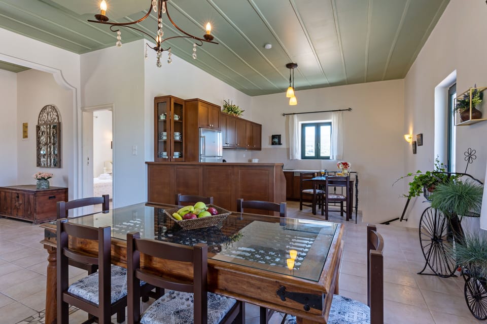 Classic elegance for celebrated dining. 