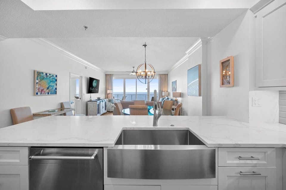 Cook with ease in the full-size kitchen, complete with modern appliances, bakeware, cookware, and dinnerware, giving you all the comforts of home.

Professionally Managed by
Breathe Easy Rentals