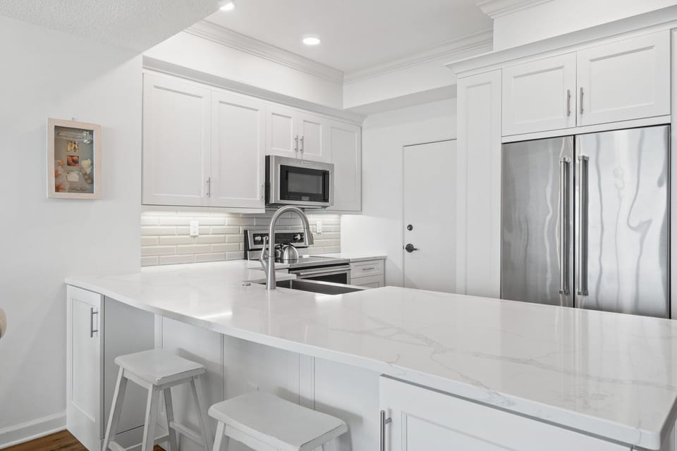 Full size kitchen provides all major appliances, small appliances, bakeware, cookware, dinnerware- everything needed to be just like home.

Professionally Managed by
Breathe Easy Rentals