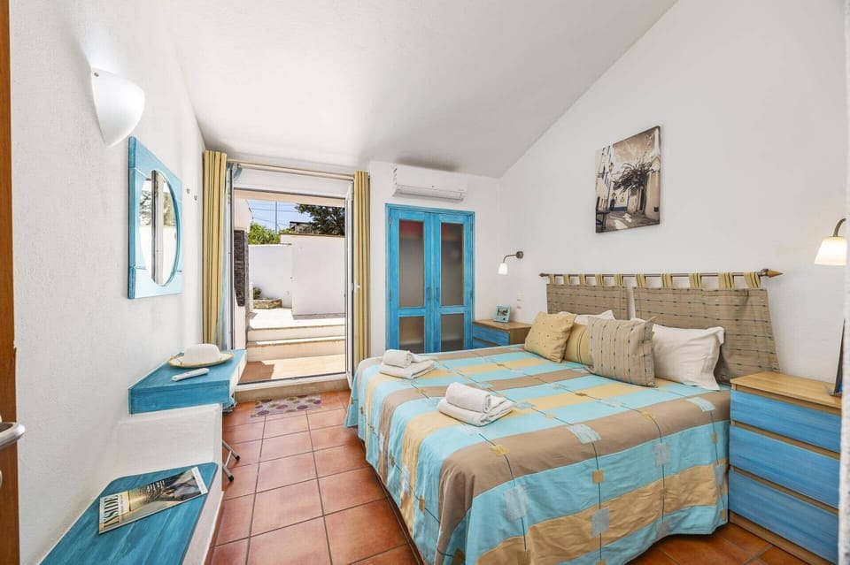 Villa Dela image
