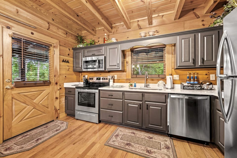 Brand new and updated kitchen!  Quartz countertops, appliances and coffee bar!