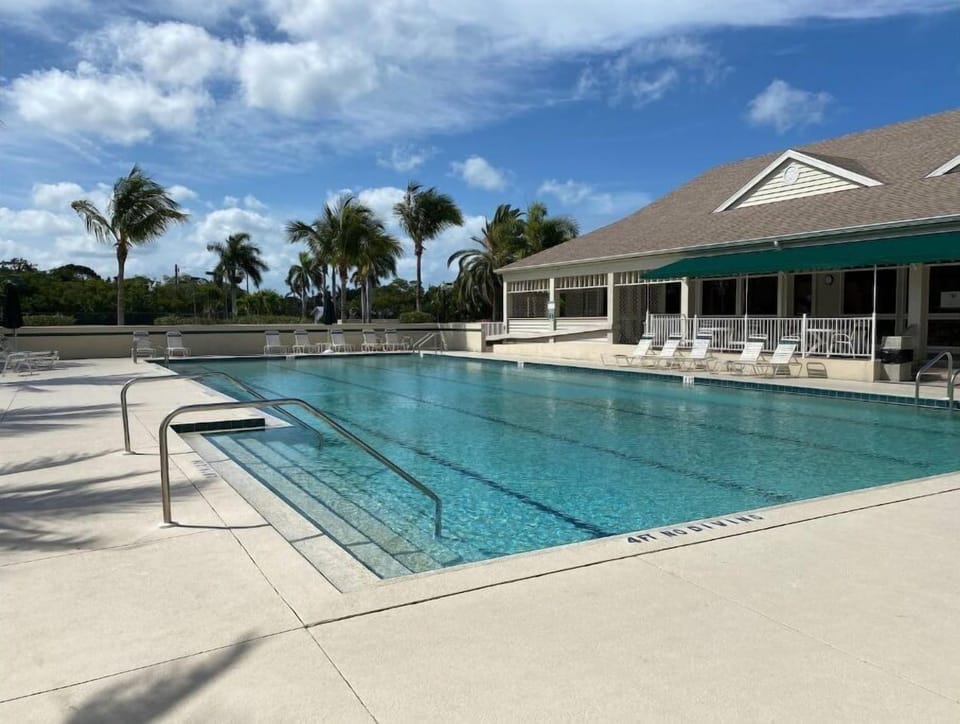 Community pool