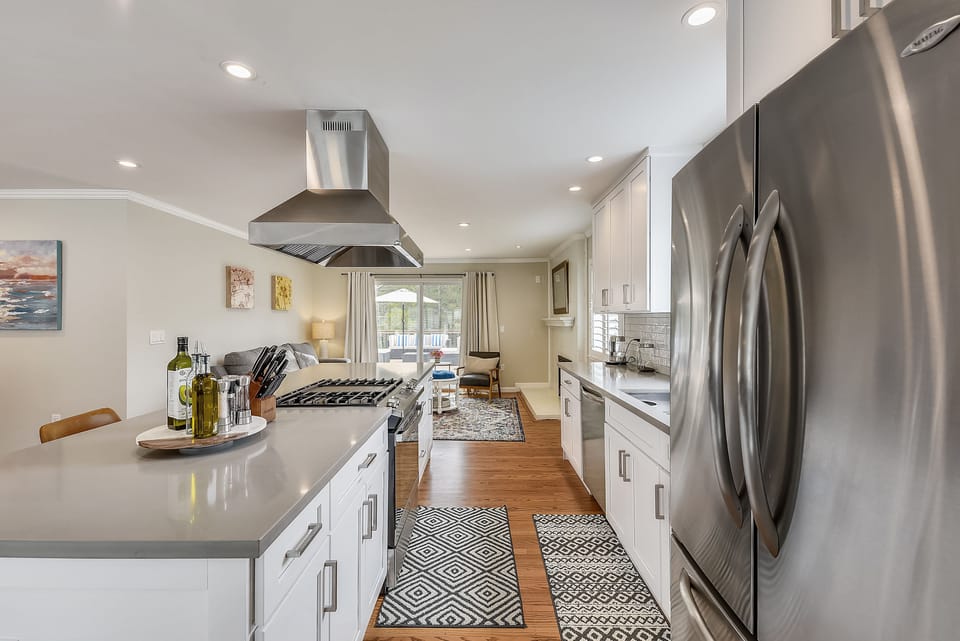Open kitchen beautifully renovated with new appliances.