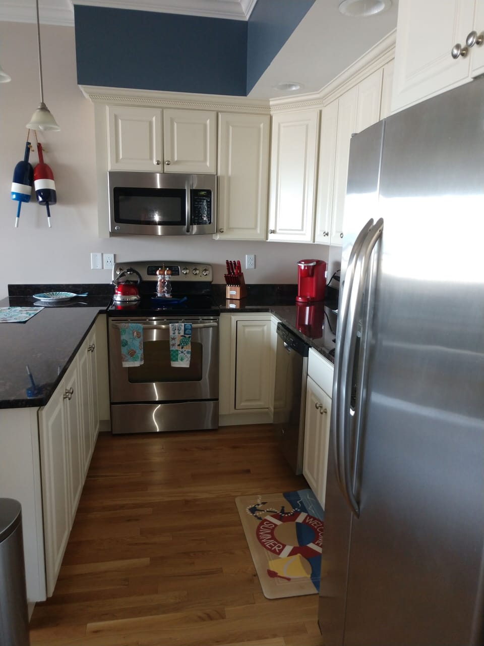Fully furnished kitchen