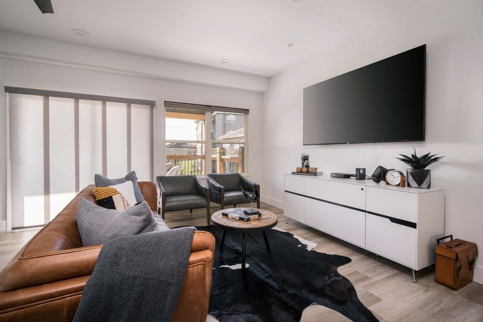 Living Area with Deck Access, Large Smart TV