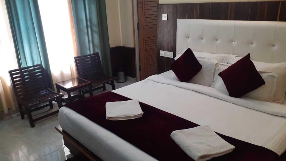 Deluxe Double Room | Free WiFi, bed sheets