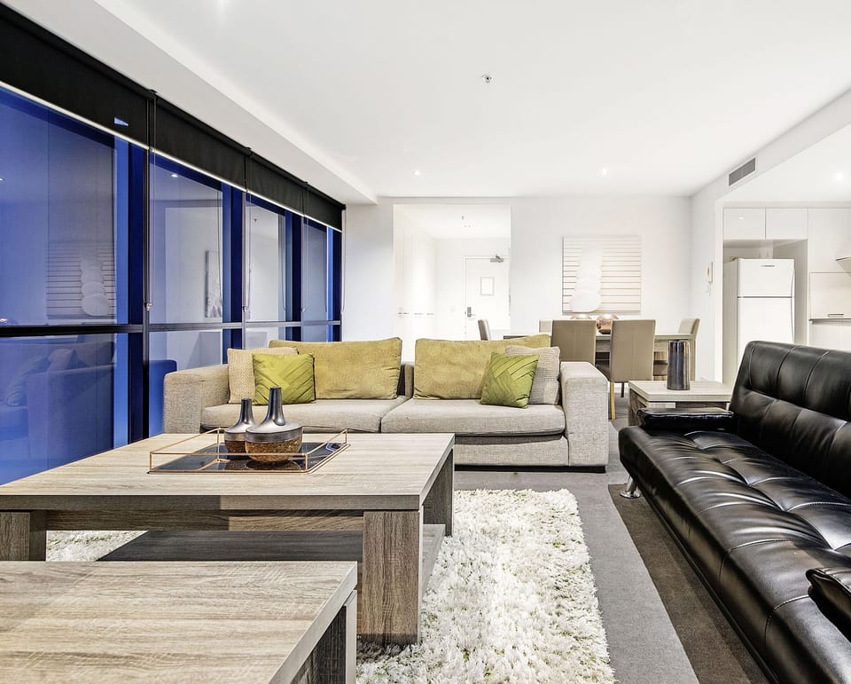 Sophisticated living room with plenty of couch space ⭐️