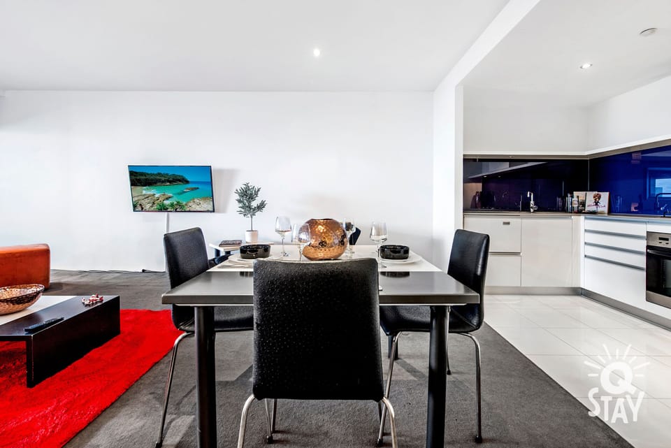 Share sumptuous meals with the family in this sophisticated dining area