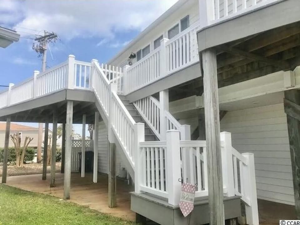 Access to front door