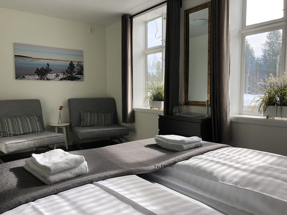 Family Room | Premium bedding, soundproofing, WiFi (free), bed sheets