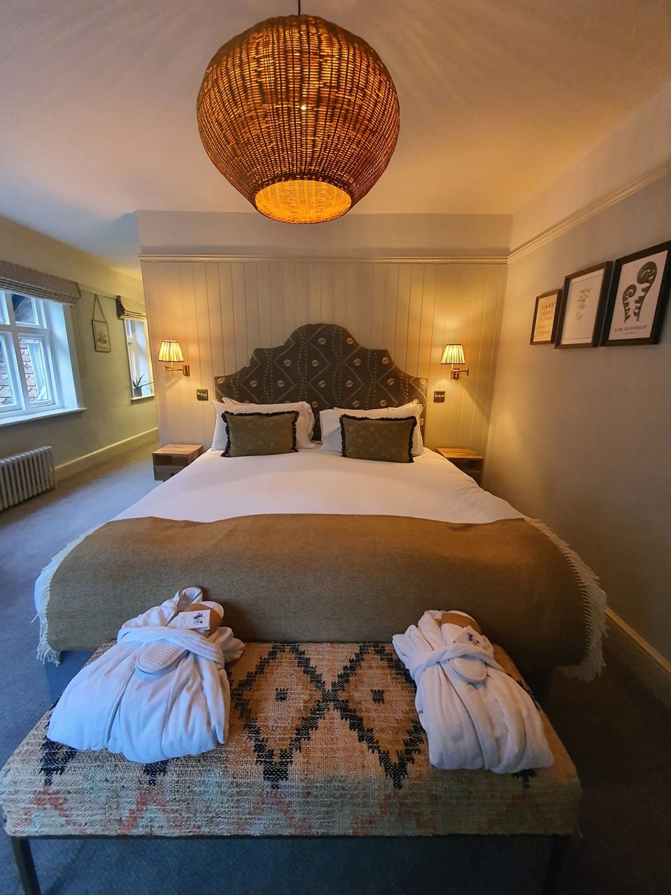 Indulgence Room | In-room safe, iron/ironing board (on request), WiFi (free), bed sheets