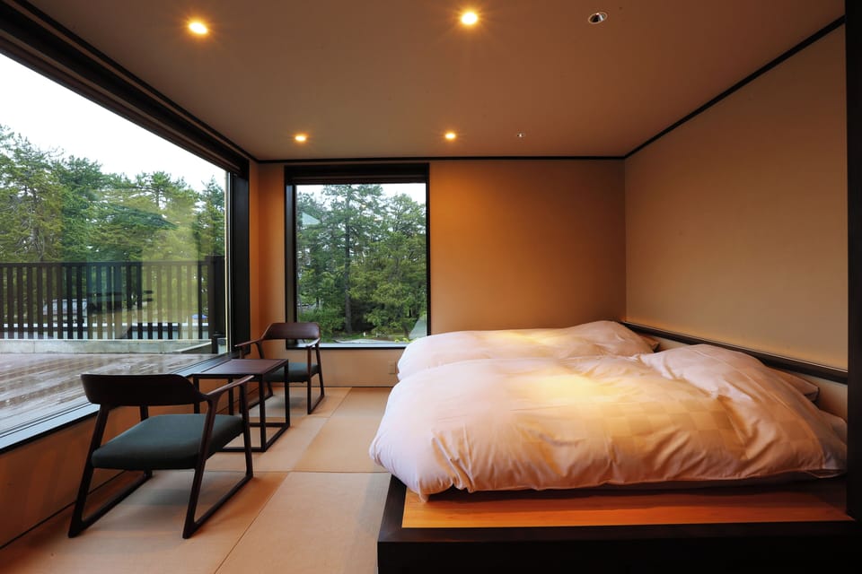 Deluxe Twin Room, Balcony, Sea View | Down comforters, in-room safe, WiFi (free), bed sheets
