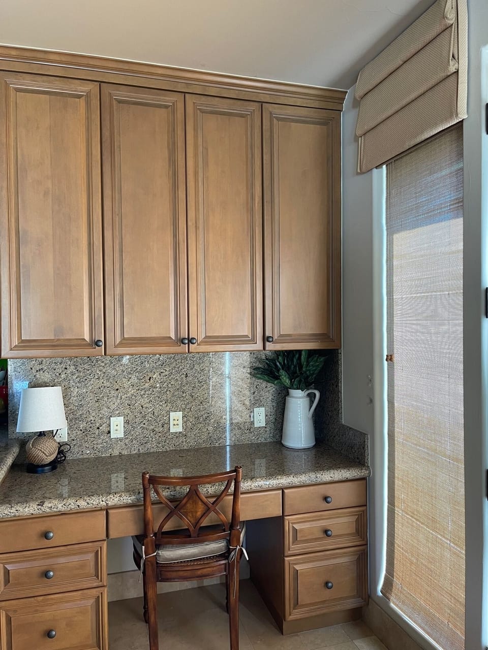 work space next to the kitchen 