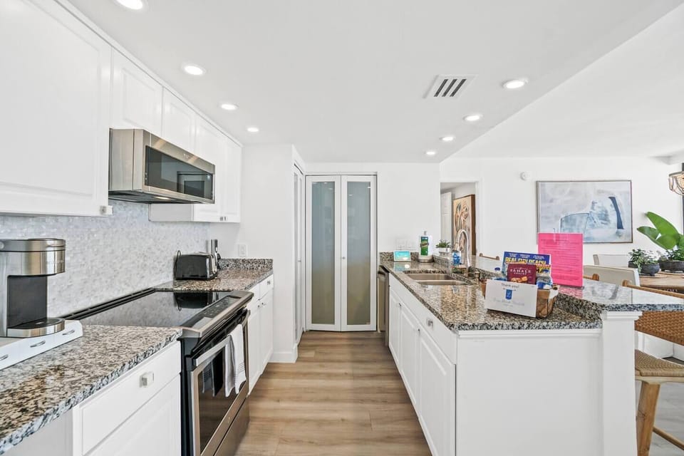 Fully Stocked Kitchen