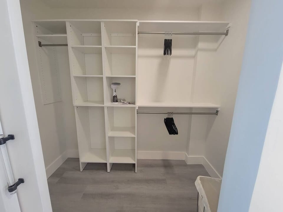 Double Queen Bedroom Closet