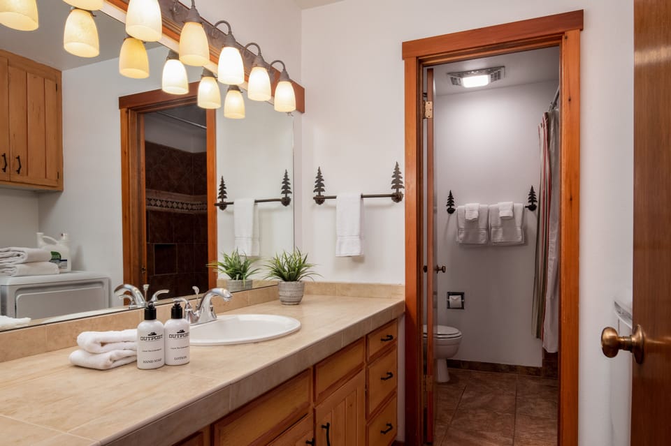 Secondary bathroom