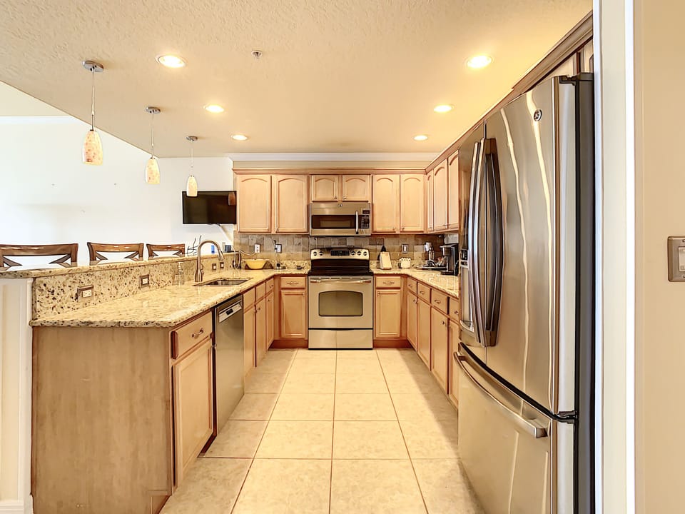 Fully equipped kitchen