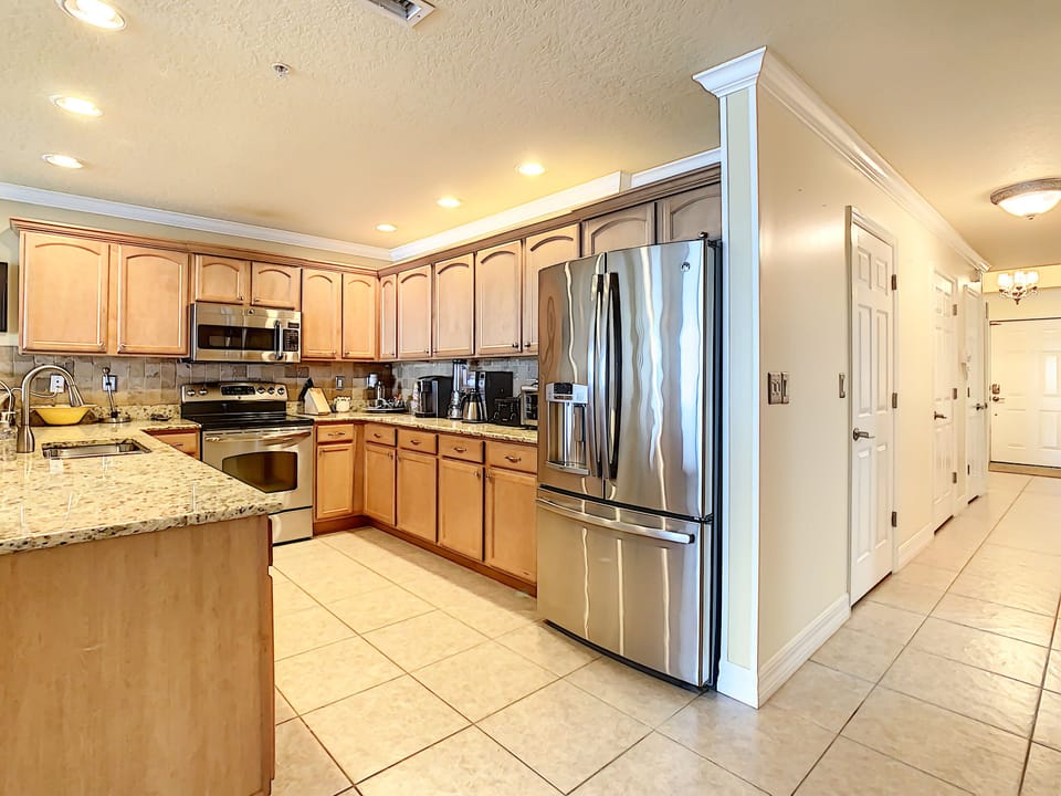Fully equipped kitchen