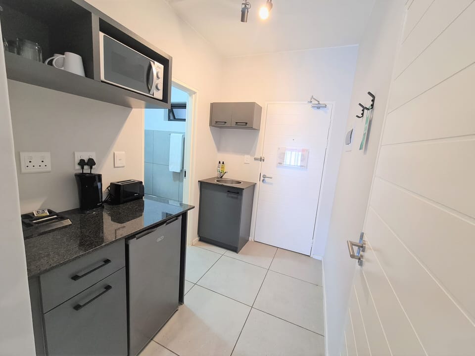 Standard Room | In-room safe, individually decorated, individually furnished