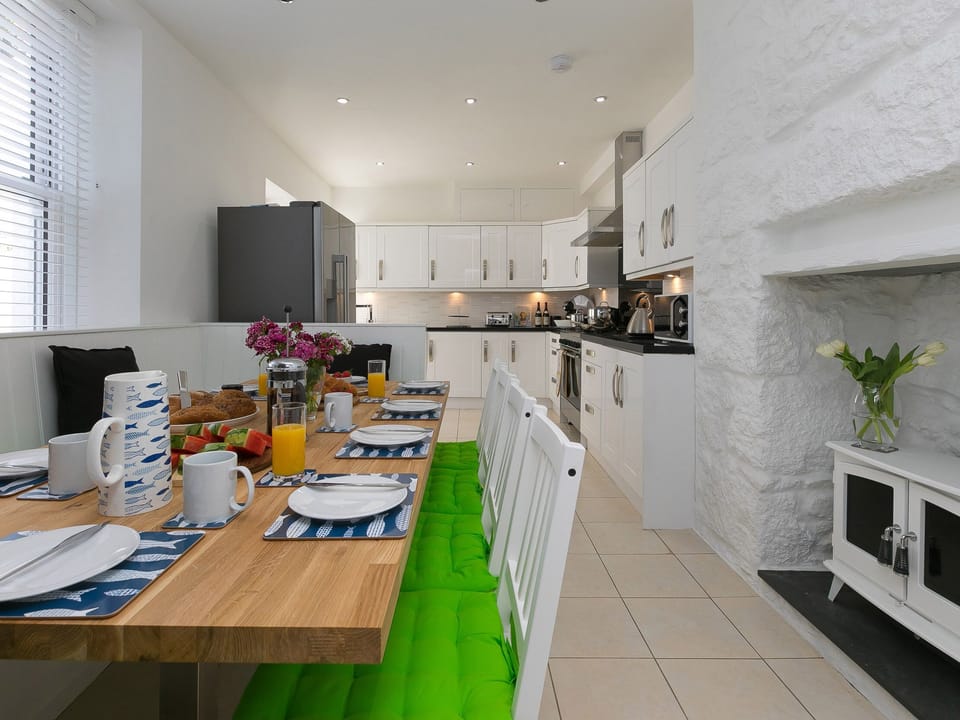 Cottage | Interior
