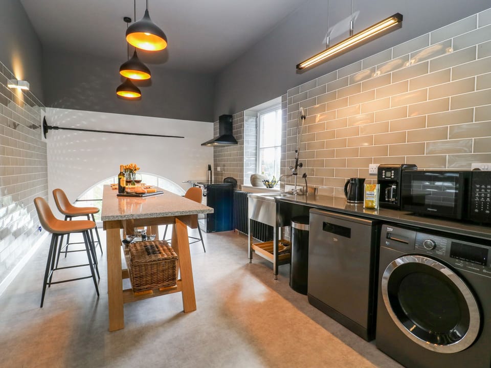 Cottage | Interior