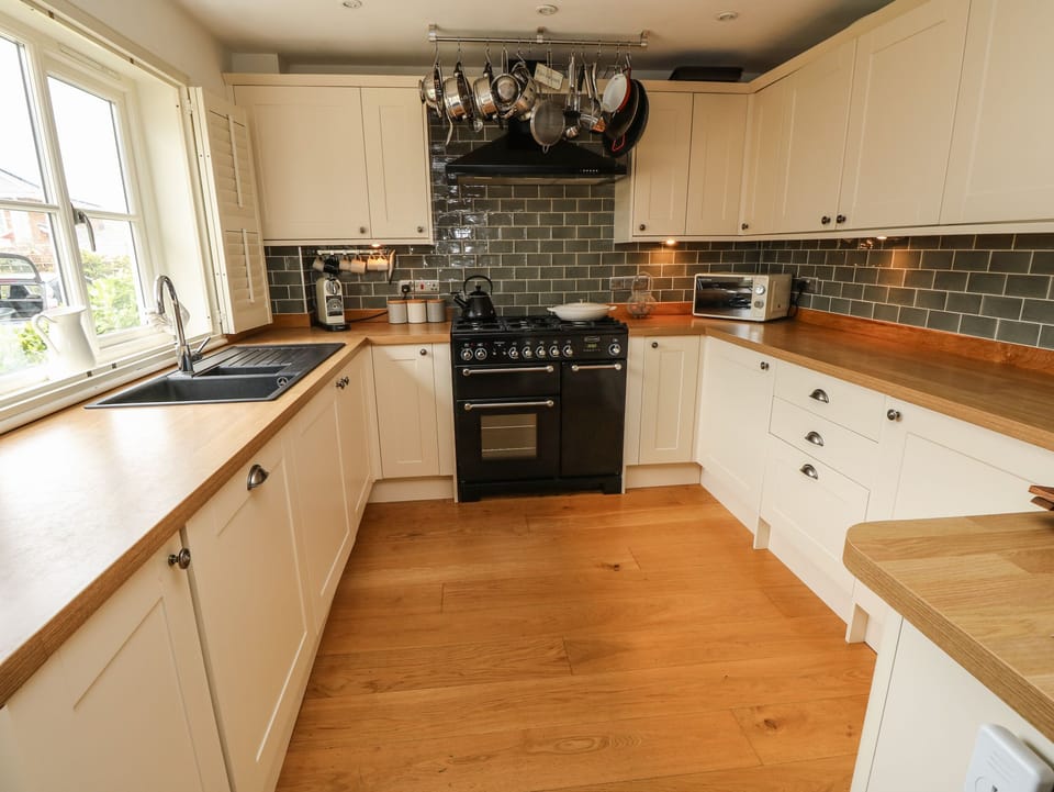 Cottage | Interior