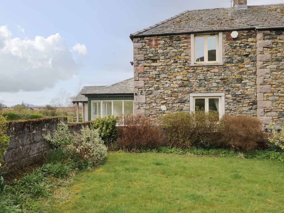 Cottage | Interior