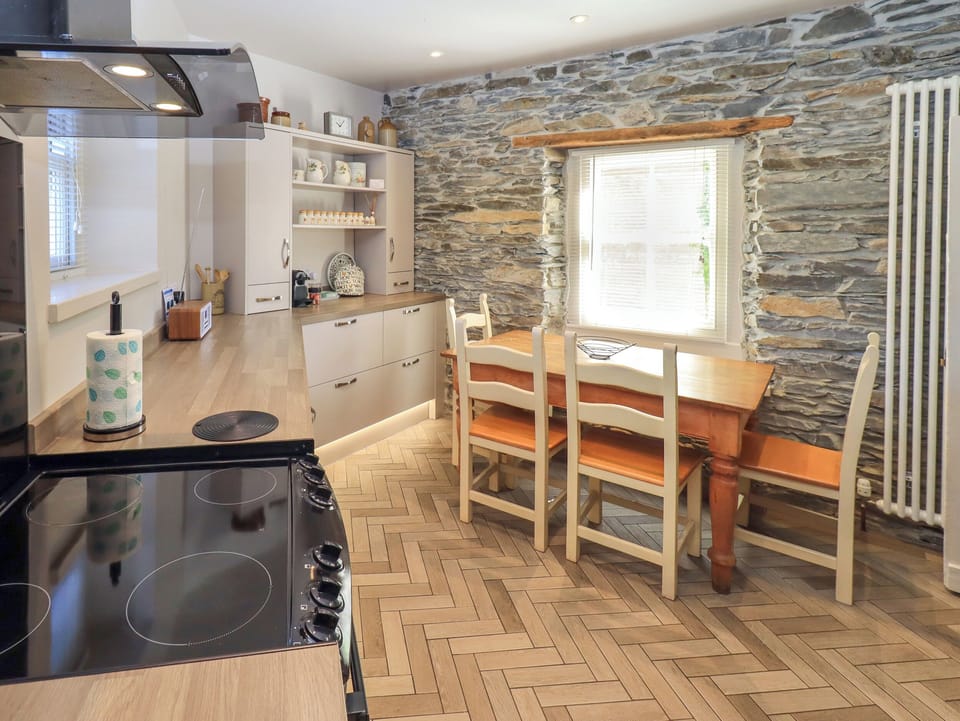 Cottage | Interior