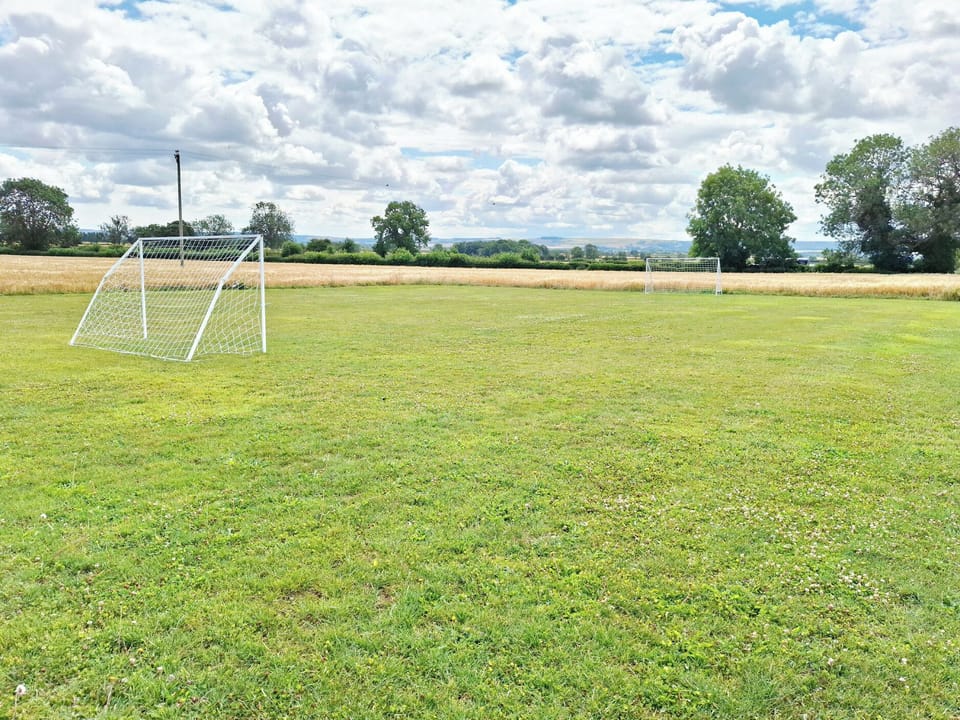 Cottage | Sport court